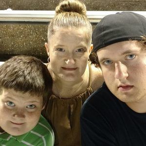 Meet your Posher, April